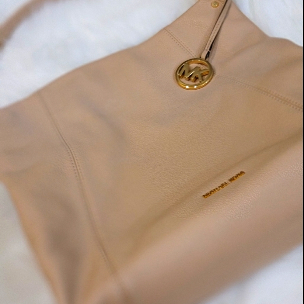 Michael Kors Handbag, Hobo bag